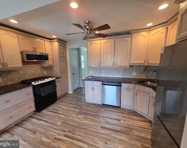 27 Koehler Drive - Photo Thumbnail 16
