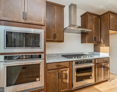 103 Vaughn Drive Ext - Photo Thumbnail 11