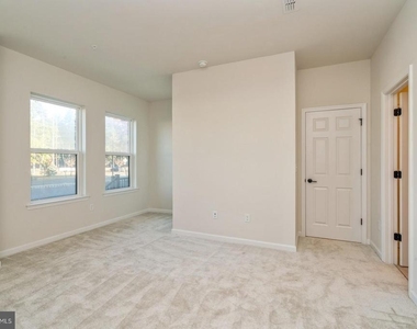 103 Vaughn Drive Ext - Photo Thumbnail 5
