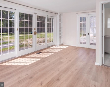 68 Mountain Avenue - Photo Thumbnail 17