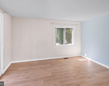 68 Mountain Avenue - Photo Thumbnail 11