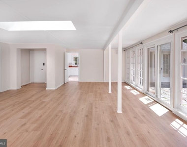 68 Mountain Avenue - Photo Thumbnail 3