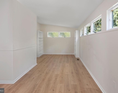 68 Mountain Avenue - Photo Thumbnail 4