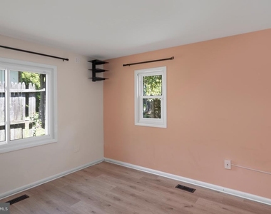 68 Mountain Avenue - Photo Thumbnail 15