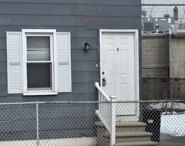 218-220 S Broadway - Photo Thumbnail 12
