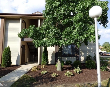 808 Britton Place - Photo Thumbnail 1
