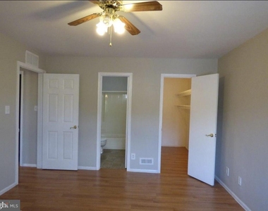 808 Britton Place - Photo Thumbnail 10