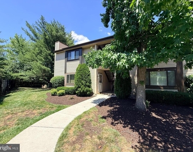 808 Britton Place - Photo Thumbnail 22