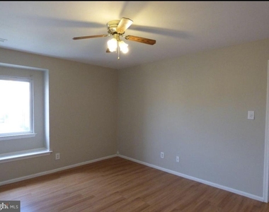 808 Britton Place - Photo Thumbnail 12