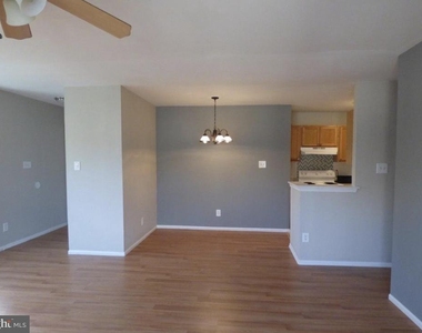 808 Britton Place - Photo Thumbnail 4