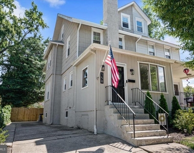 158 Lafayette Road - Photo Thumbnail 3