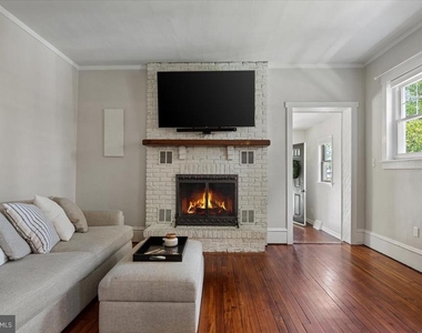 158 Lafayette Road - Photo Thumbnail 8