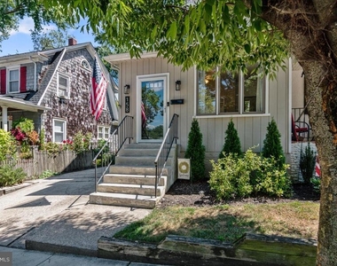 158 Lafayette Road - Photo Thumbnail 1