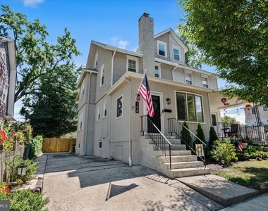 158 Lafayette Road - Photo Thumbnail 2