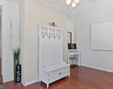 158 Lafayette Road - Photo Thumbnail 5
