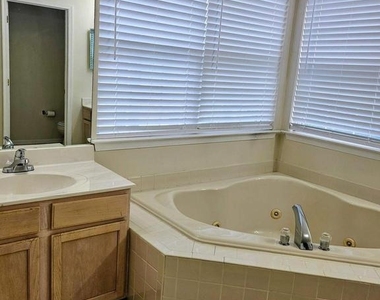 365 Tuvira Lane - Photo Thumbnail 12