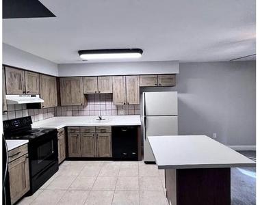60 Summit Court - Photo Thumbnail 6