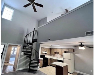 60 Summit Court - Photo Thumbnail 8