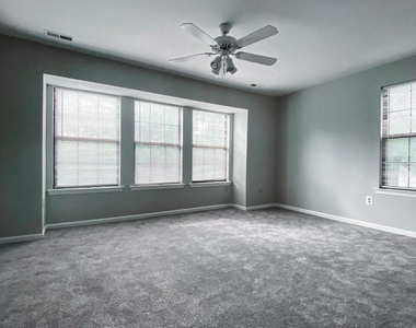 60 Summit Court - Photo Thumbnail 3
