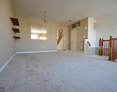 421 Green Fern Circle - Photo Thumbnail 3
