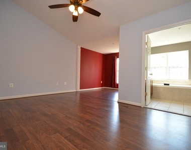 421 Green Fern Circle - Photo Thumbnail 13