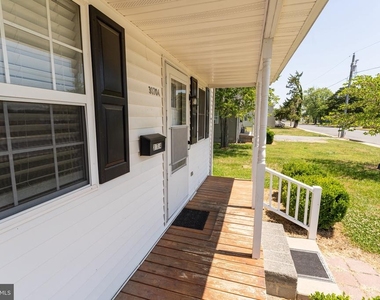 30704 Hampden Avenue - Photo Thumbnail 5
