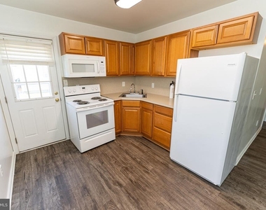 30704 Hampden Avenue - Photo Thumbnail 12