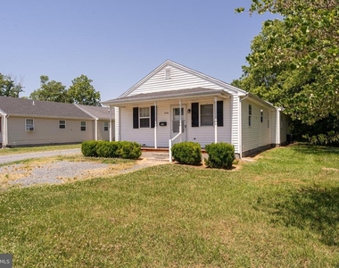 30704 Hampden Avenue - Photo Thumbnail 2