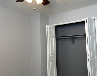 7248 Donnell Place - Photo Thumbnail 9
