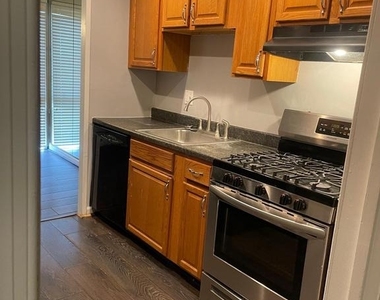 7248 Donnell Place - Photo Thumbnail 3
