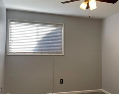 7248 Donnell Place - Photo Thumbnail 7