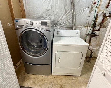 9804 Royal Commerce Place - Photo Thumbnail 16