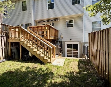 9804 Royal Commerce Place - Photo Thumbnail 21