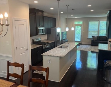 4610 Woodberry Street - Photo Thumbnail 15