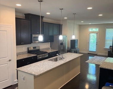 4610 Woodberry Street - Photo Thumbnail 8