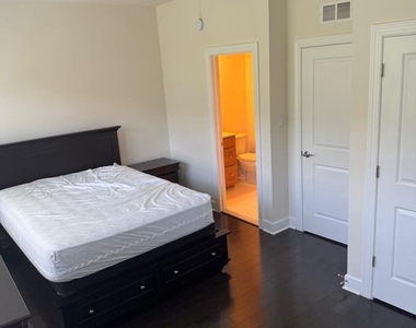 4610 Woodberry Street - Photo Thumbnail 36