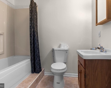 8514 Rheims Court - Photo Thumbnail 27