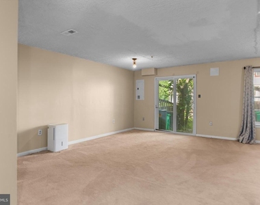 8514 Rheims Court - Photo Thumbnail 23