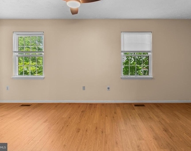 8514 Rheims Court - Photo Thumbnail 15