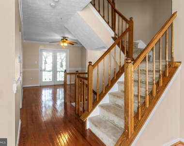 8514 Rheims Court - Photo Thumbnail 5