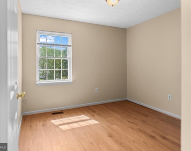 8514 Rheims Court - Photo Thumbnail 20