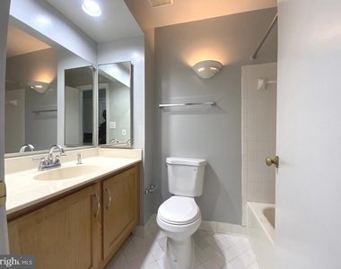 7904 Crows Nest Court - Photo Thumbnail 15