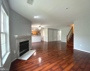 7904 Crows Nest Court - Photo Thumbnail 18