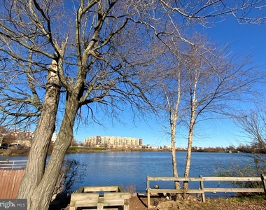 7904 Crows Nest Court - Photo Thumbnail 24