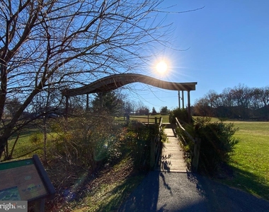 7904 Crows Nest Court - Photo Thumbnail 21