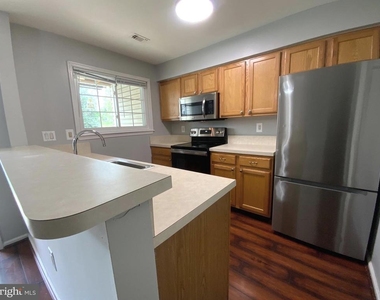 7904 Crows Nest Court - Photo Thumbnail 10