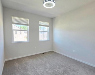 13146 Dowdens Station Way - Photo Thumbnail 18