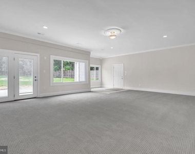 10911 Chandler Road - Photo Thumbnail 22