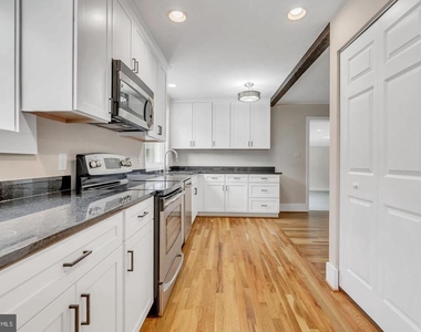 10911 Chandler Road - Photo Thumbnail 12