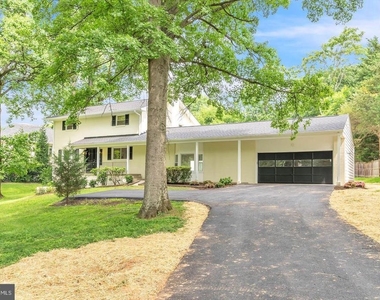 10911 Chandler Road - Photo Thumbnail 2